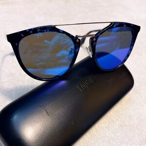 Alexander McQueen (McQ) blue sunglasses MQ0037SA